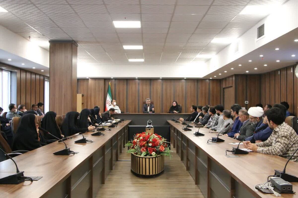 حفظ روحیه همدلی از لازمه های بهبود خدمت‌رسانی در  آموزش و پرورش استان سمنان است