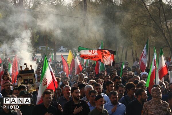 تشییع پیکر شهید محمدمهدی رضایی نصرآبادی در یزد