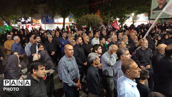 همنوایی فرهنگیان ناحیه یک در آیین وداع و تشییع رهبر در خیابان انقلاب