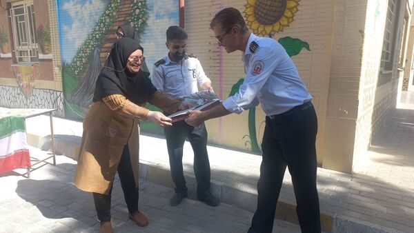 بزرگداشت روز آتش نشانی در دبستان شطیطه۲