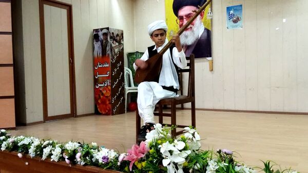 هنرنمایی دانش‌آموزان نوازنده در دیار شیخ جام
