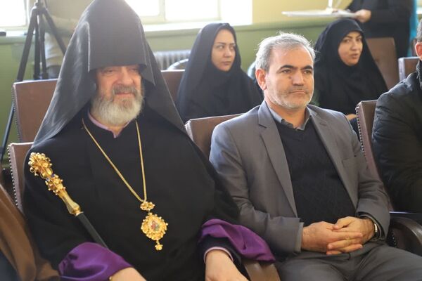 جشن سال نو میلادی در جمع دانش‌آموزان ارامنه تبریز