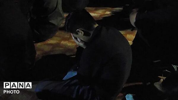 نهمین شب از مراسم عزاداری امام حسین همراه با هئیت زنجیر زنی در مسجد الغدیر