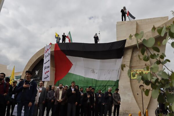 غرش خشم انقلابی دانشجویان دانشگاه آزاد مشهد علیه صهیونیسم و فریاد همبستگی با غزه