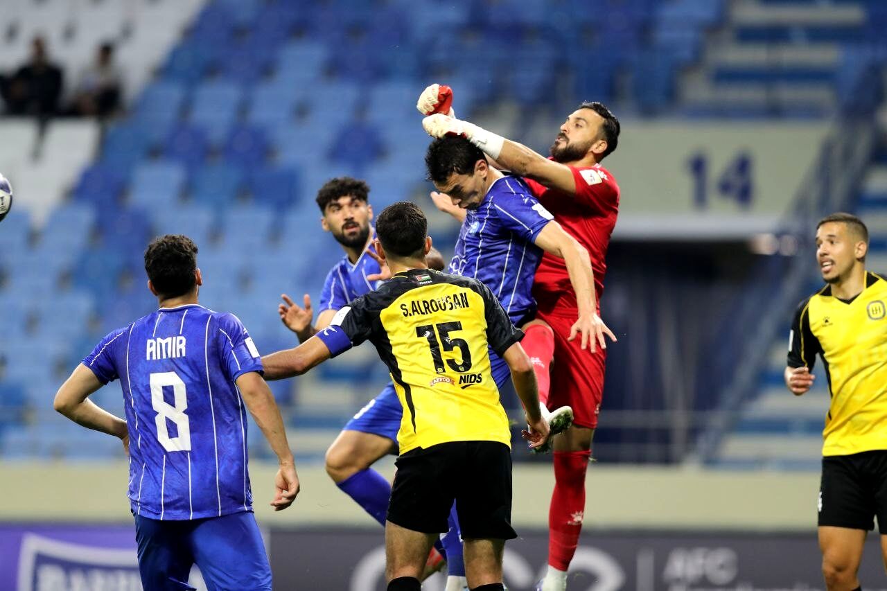 VAR آسیا نسخه استقلال ایران را پیچید/ تخریب قفس آهنین استقلال با آر پی جی «جیابوجلبوش» 