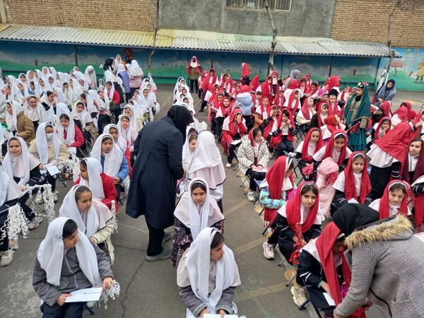 جشن نیکوکاری در دبستان اخوان گنجی