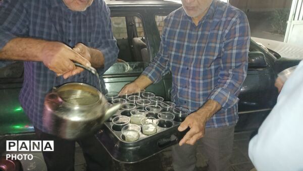 جشن میلاد پیامبر اکرم و امام جعفر صادق در میدان حافظ شهرستان نیشابور 