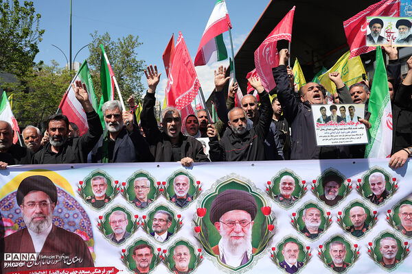 چهلمین روز شهادت رهبر شهید انقلاب اسلامی - تهران