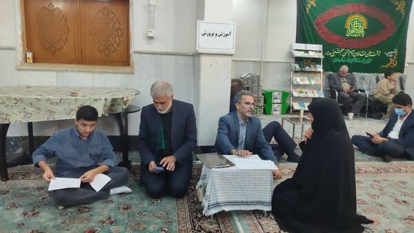  میزخدمت و دیدار فرماندار مشهد به همراه مسئولان ادارات با شهروندان مشهدی