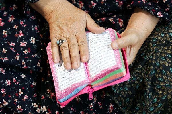 اعتکاف مادر و دختری در مسجد مقدس جمکران
