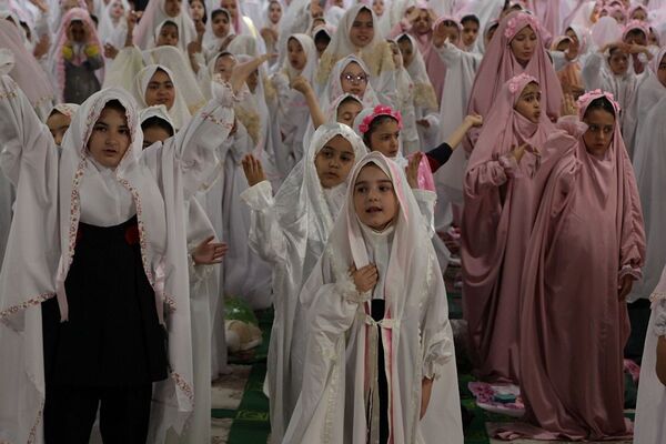جشن تکلیف ۱۰۰۰ دانش‌آموز دختر در بهارستان ۲