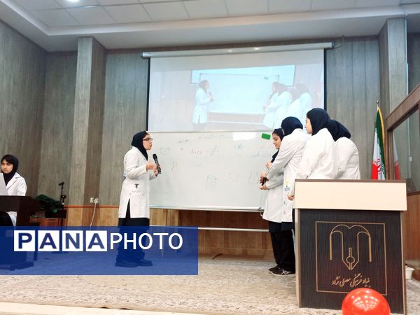 نمایشگاه دست‌سازه در دبیرستان مصلی نزاد حضرت زهرا(س) ناحیه سه