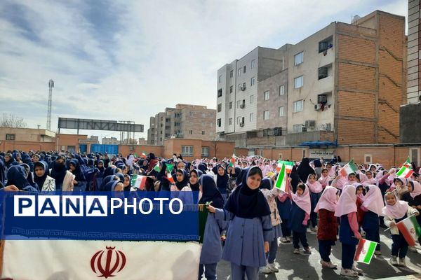 از کلاس درس تا شکوه انقلاب؛ شور دانش آموزی،  شور فجر