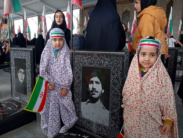 اقتدار کودکان نی‌ریزی در حماسه 22 بهمن
