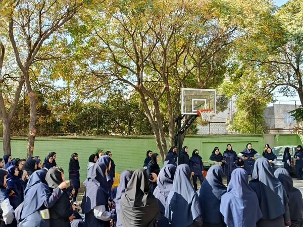 تلفیق ورزش و هنر در دبیرستان وکیلی 3