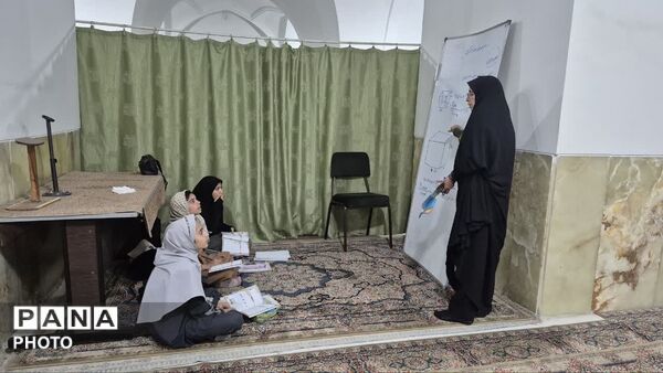 مسجدی که تبدیل به سنگر حفظ جبهه‌ دانش شد