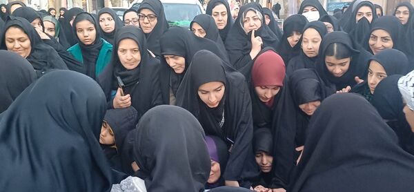 بدرقه شهدای گمنام در شهرستان کوهپایه 
