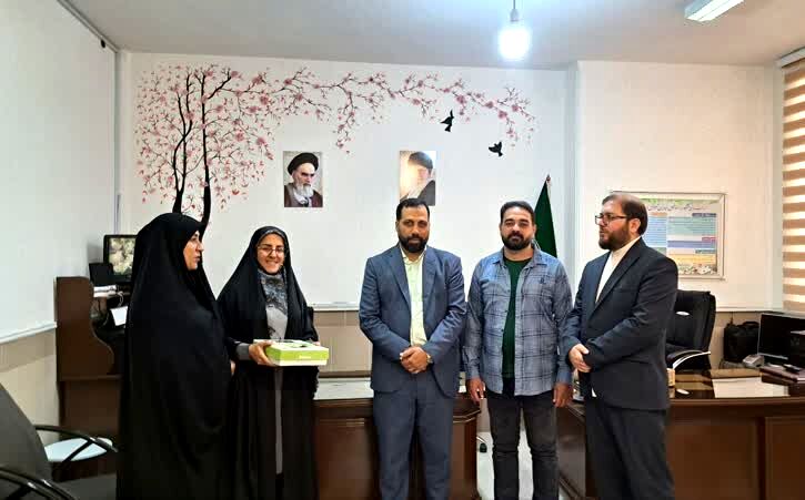 مربیان پیشکسوت سازمان دانش‌آموزی قم تجلیل شدند