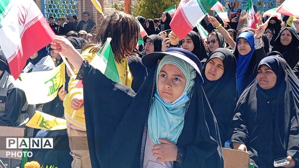 اجتماع باشکوه دانش‌آموزان چهارمحال و بختیاری در گلزار شهدای شهرکرد