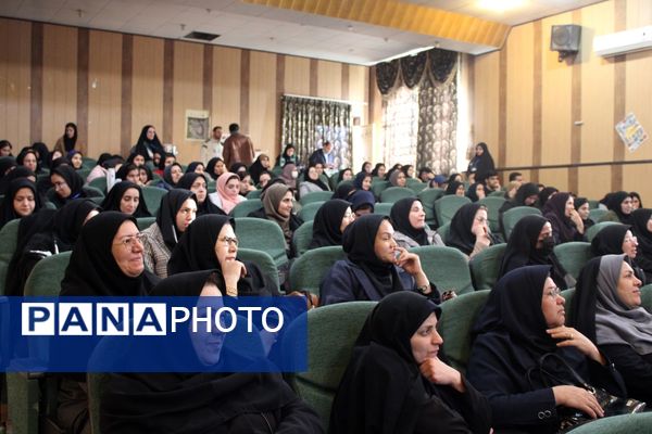 هم‌افزایی و رشد؛ نخستین روز دوره آموزش مربیان سازمان دانش‌آموزی سملقان