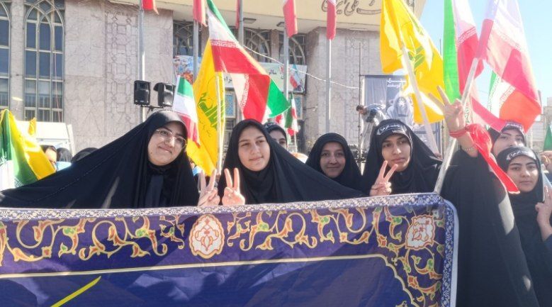 حضور پرشور آینده‌سازان ایران در راهپیمایی روز دانش‌آموز در همدان 