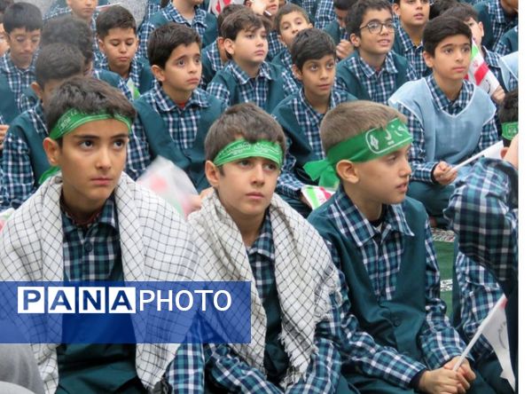 بزرگداشت حماسه ۹ دی در مدرسه نور ایمان منطقه پردیس 