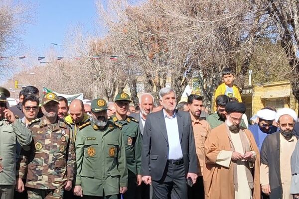 راهپیمایی ۲۲ بهمن در چهل و ششمین سالگرد پیروزی شکوهمند انقلاب اسلامی در شهرستان آباده
