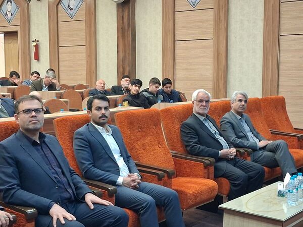 نشست کنشگران فرهنگی ،اجتماعی و سیاسی شهرستان کاشمر کاشمر