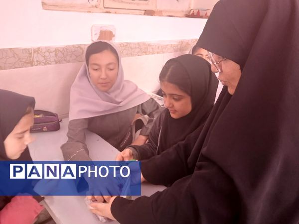 شادی کودکانه و معنویت دینی در لیلة‌الرغائب دبستان  شهید نجفی فدافن 