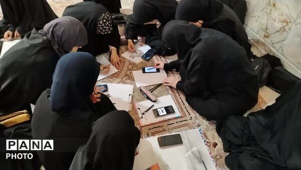 محفل هنری نوجوانان در رواق معصومانه حرم کریمه اهل بیت(س)