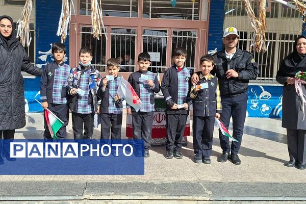 گرامیداشت دهه مبارک فجر در ناحیه دو شهرری