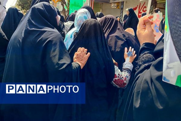 حضور پرشور مردم و مسئولان رباط کریم در راهپیمایی روز قدس