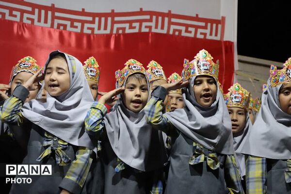 جشن الفبا و ایستادگی در تجمعات شبانه مردمی قلعه نو