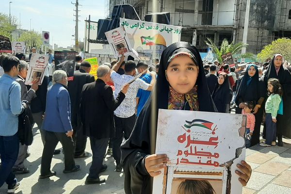 حضور پرشور اقشار مختلف مردم بهارستان دو در راهپیمایی روز جهانی قدس 