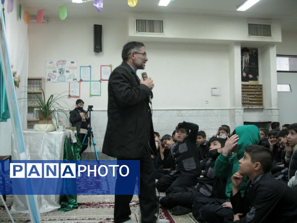 برگزاری پیش‌اجلاسیه نماز در دبستان سمیه قم