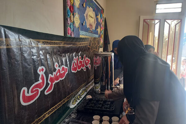 دبستان شاهد فاطمه زهرا(س) در سوگ مادر