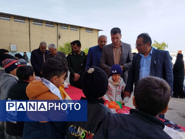 آشنایی دانش‌آموزان با مفاهیم کارآفرینی