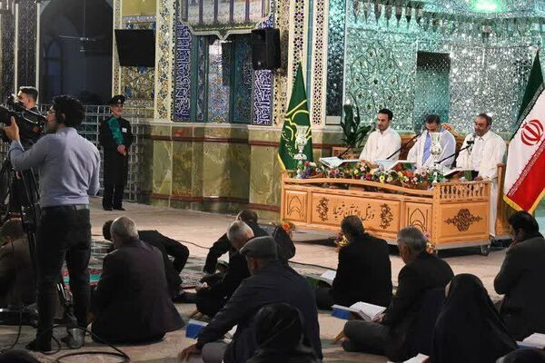 آیین ملی جزءخوانی قرآن کریم در آستان مقدس حضرت محمدهلال بن علی (ع)
