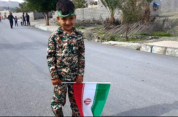 تجدید میثاق مردم بشاگرد با آرمان‌های انقلاب اسلامی در راهپیمایی ۲۲ بهمن