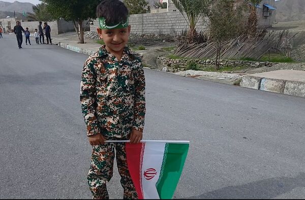 تجدید میثاق مردم بشاگرد با آرمان‌های انقلاب اسلامی در راهپیمایی ۲۲ بهمن
