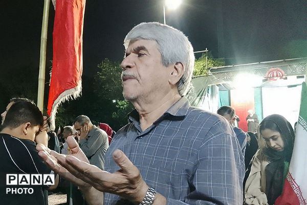 برپایی نماز استغاثه به امام زمان (عج) در میدان نماز شهرری 