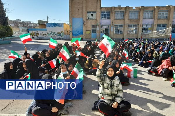 بزرگداشت دهه فجر در دبیرستان شاهد فیض ناحیه 3 شیراز