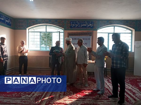 برگزاری انتخابات انجمن اولیا و مربیان با حضور امام‌جمعه در دبیرستان عابدینی خرم صفادشت ملارد