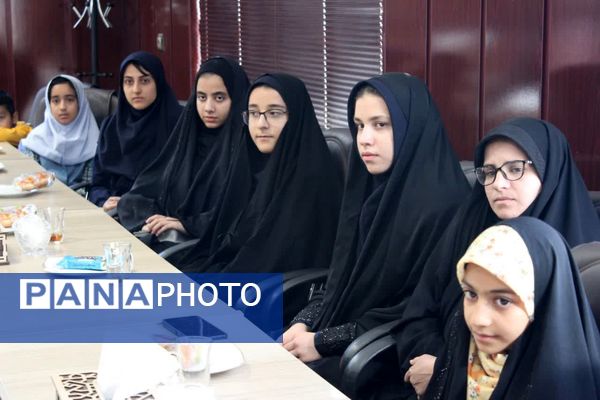 تقدیر از برگزیدگان طرح آموزش فن بیان، اجرا و سخنوری در شهرستان طرقبه شاندیز