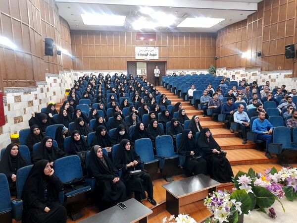 برگزاری دوره  دانش افزایی مربیان پرورشی و مشاوران جدیدالورود استان البرز