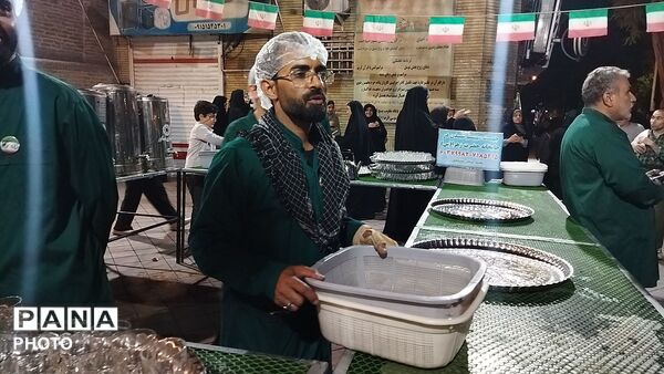 چایخانه فاطمه الزهرا در هشتاد و نهمین شب از اجتماعات مردمی 