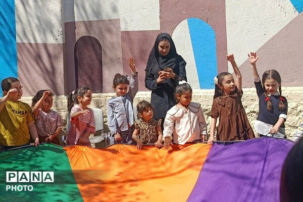  جشن شکوفه‌ها در مجتمع آموزشی سمأ دخترانه شهرری
