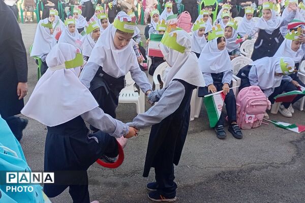 جشن «شکوفه‌های بهشتی» در دبستان محدثه شاهد ورامین