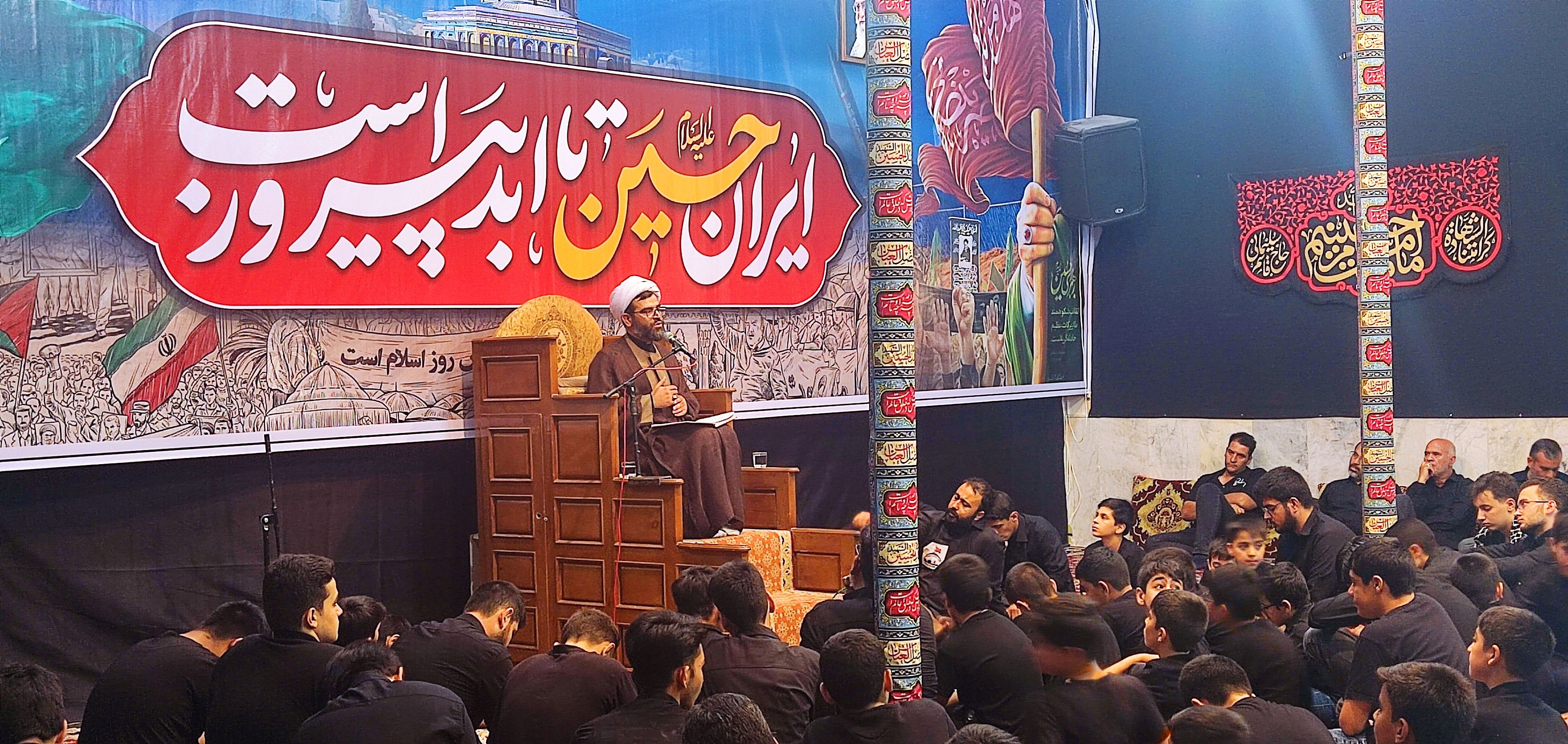 سوگواری شب چهارم محرم در مسجد امام حسین(ع) اسفراین 