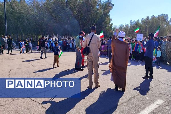 حضور  پرشور مردم بوموسی در راهپیمایی ۲۲بهمن 